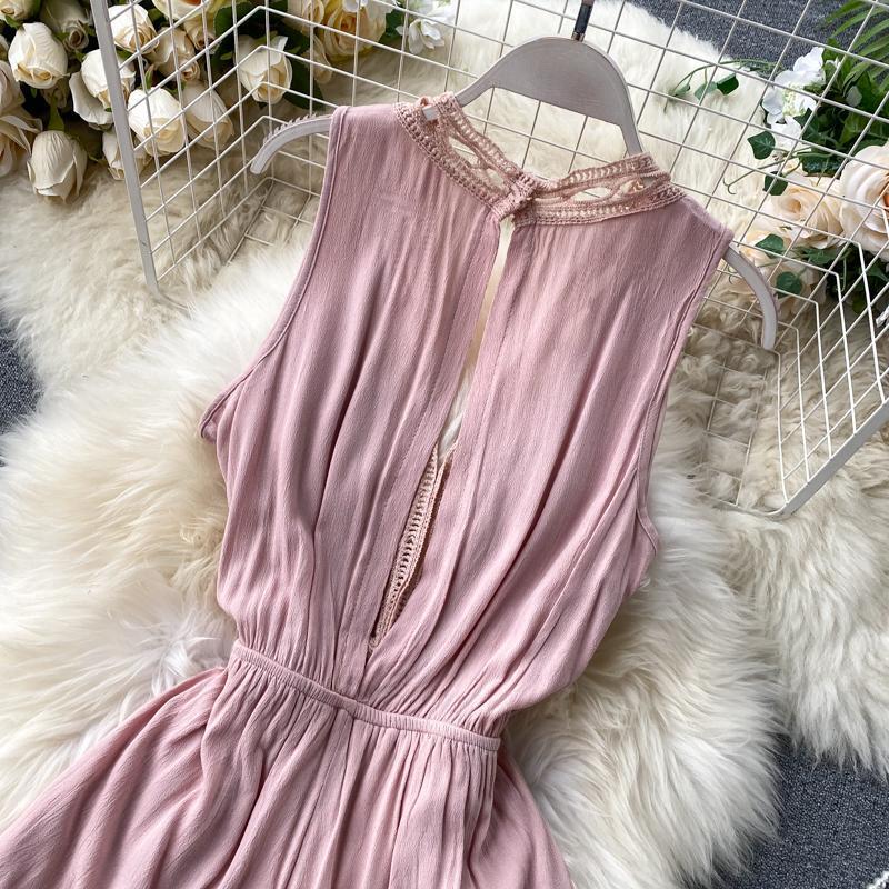 Chic Boho Sleeveless jumpsuit with open neck