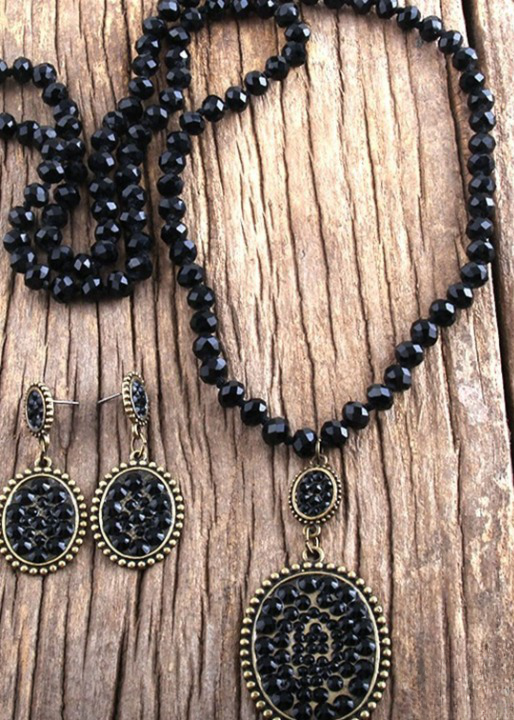 Long Boho Pearls Necklace