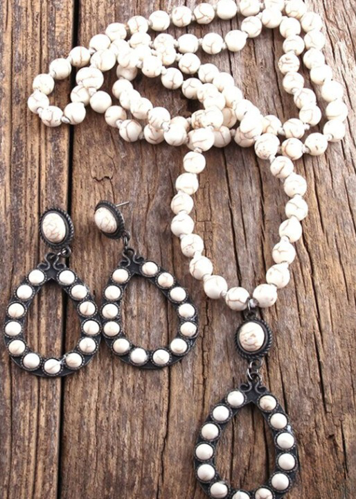 Unicolor Long Boho Pearls Necklace