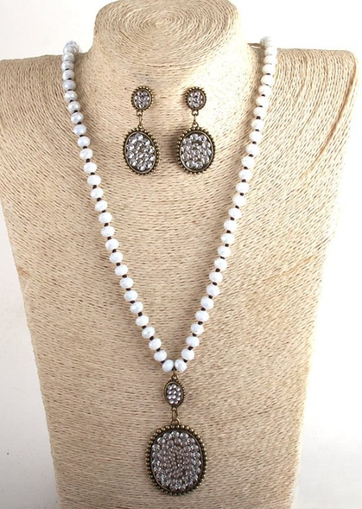 Long Boho Pearls Necklace