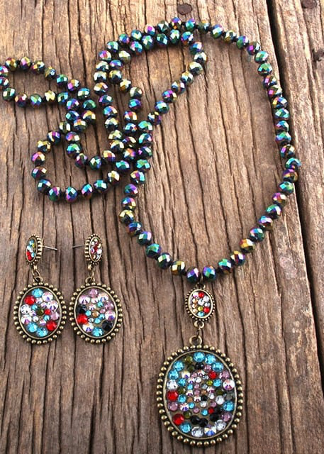 Long Boho Pearls Necklace