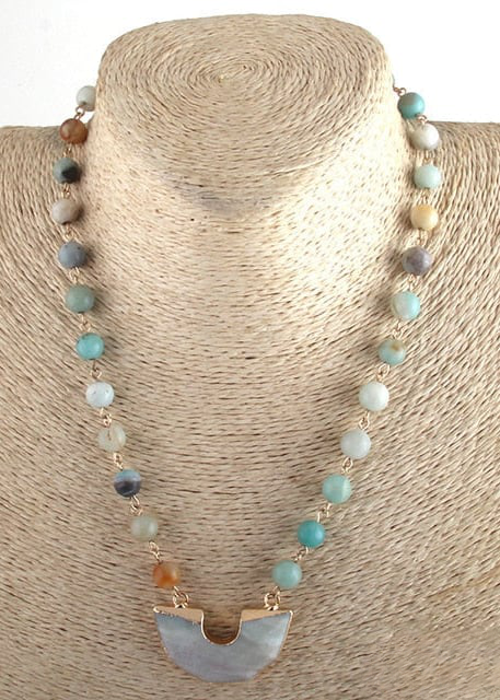 Boho Pearl Necklace with Pendant