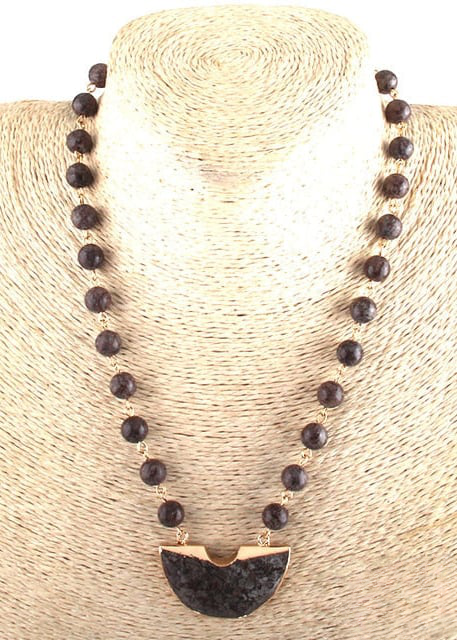 Boho Pearl Necklace with Pendant