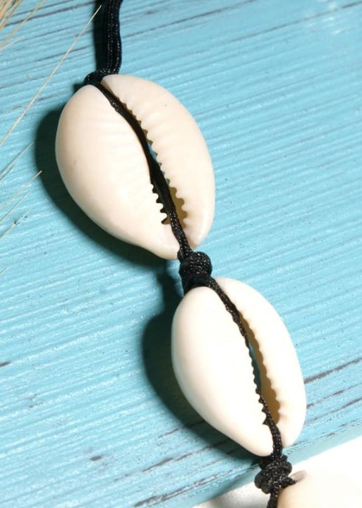 Boho Choker Necklace - White Puka Shell