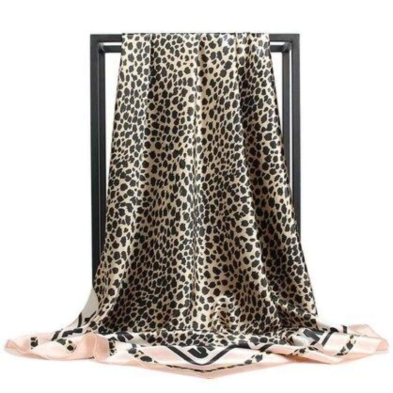 Boho vintage scarf leopard print